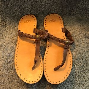 UGG BRAIDED SANDALS 🌻